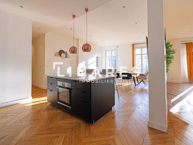 Vente Bureaux 5 pièces 221 m2 Marseille 8ème
