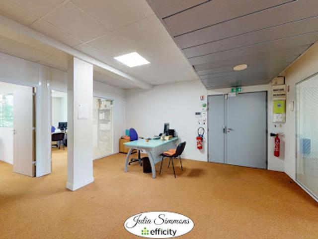 Vente Bureaux 6 pièces 144 m2 Bois d'Arcy