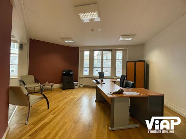 Vente Bureaux 6 pièces 79 m2 Limoges