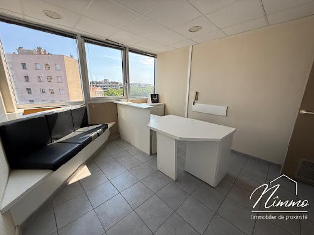 Vente Bureaux 7 pièces 103.15 m2 Nimes