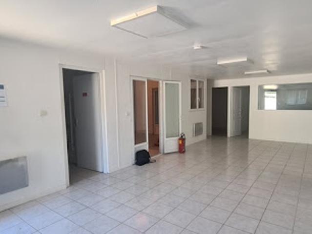 Vente Bureaux 8 pièces 180 m2 Ludon Médoc