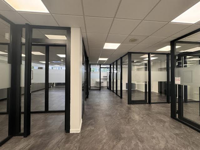 Vente Bureaux 8 pièces 200 m2 Besançon