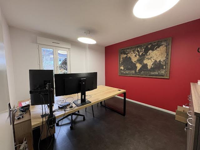 Vente Bureaux 9 pièces 100.45 m2 Figeac