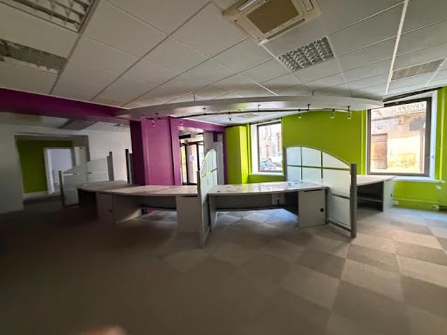 Vente Bureaux 9 pièces 210 m2 Macon