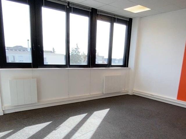 Vente bureau Chartres centre Place des Epars