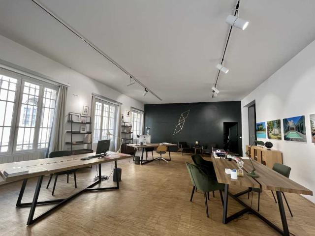 Vente bureau Bordeaux centre Proche Quinconces et tram