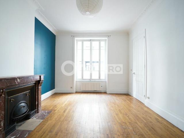 Vente bureau Lyon 6 Proche métro, bus, tramway et gare Part Dieu