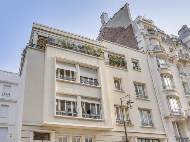 Vente bureau Neuilly sur Seine Proche métro Pont de Neuilly