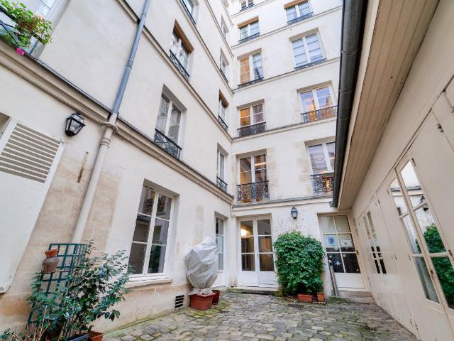 Vente bureau Paris 4 Île Saint Louis proche Pont Marie
