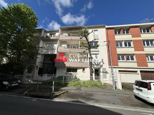 Vente bureau Toulouse Saint Michel Métro et bus à proximité