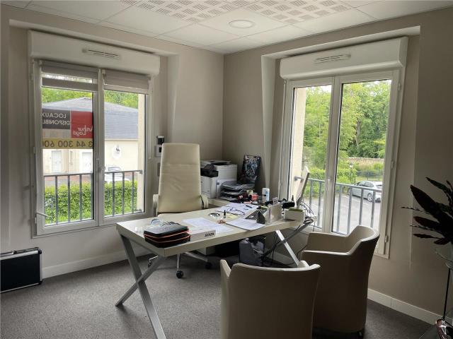 Vente bureau Vineuil Saint Firmin Proche Chantilly et Roissy
