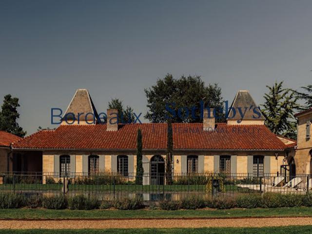 Vente Château 15 pièces 800 m2 Bordeaux