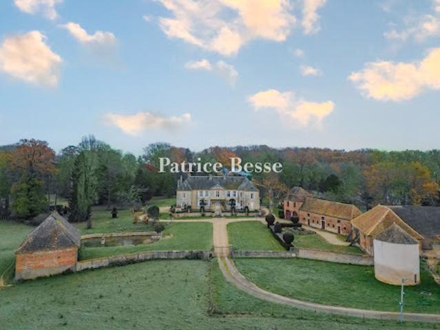 Vente Château 18 pièces 580 m2 Beaune