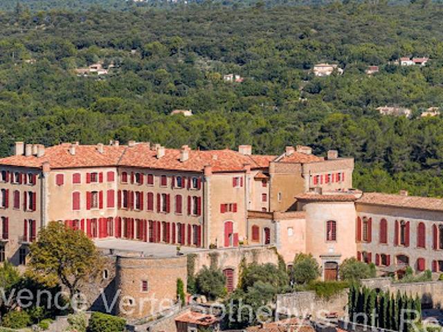 Vente Château 100 pièces 5000 m2 La Verdière
