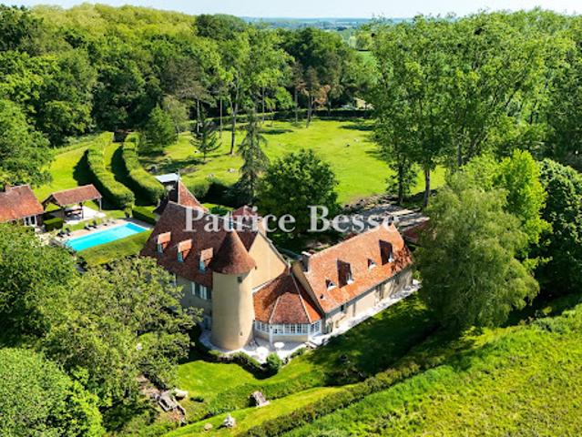 Vente Château 10 pièces 60 m2 Bouges le Château