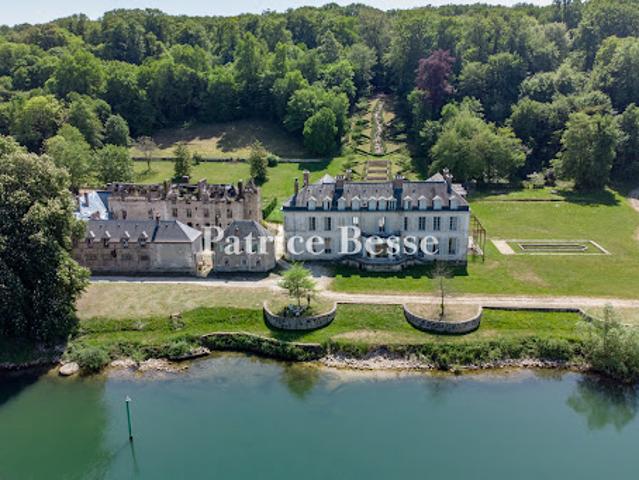 Vente Château 10 pièces 1000 m2 Fontainebleau