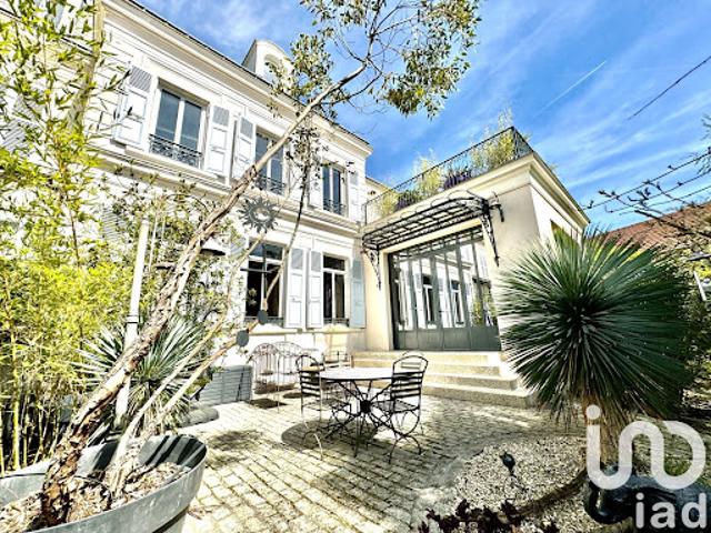 Vente Maison 10 pièces 255 m2 Longjumeau