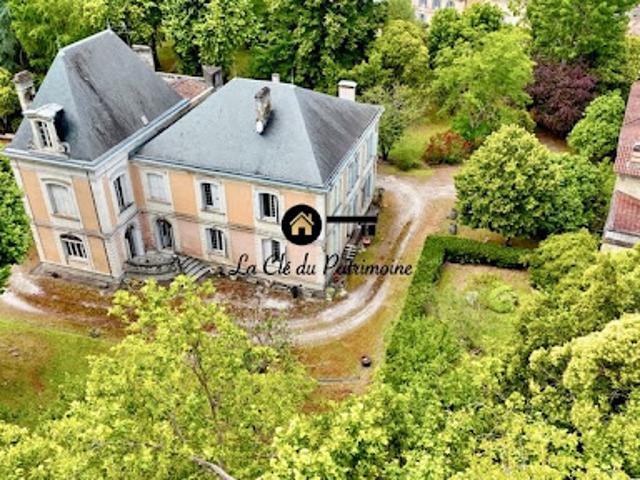 Vente Château 11 pièces 559 m2 Ambares et lagrave