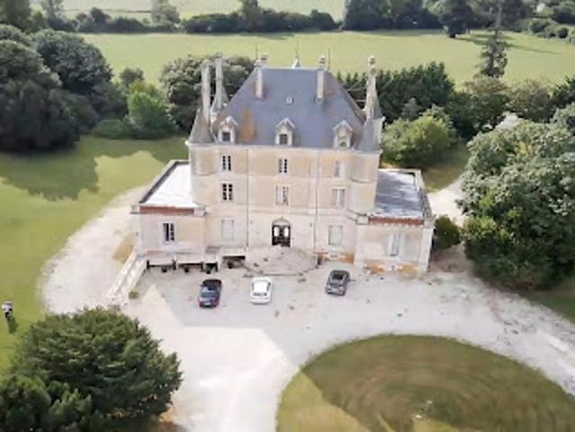 Vente Château 11 pièces 850 m2 Chantonnay
