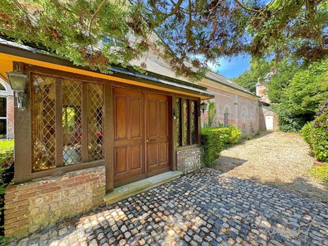 Vente Château 11 pièces 271 m2 Saint Jouin Bruneval