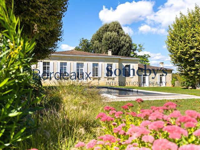 Vente Château 12 pièces 420 m2 Bordeaux