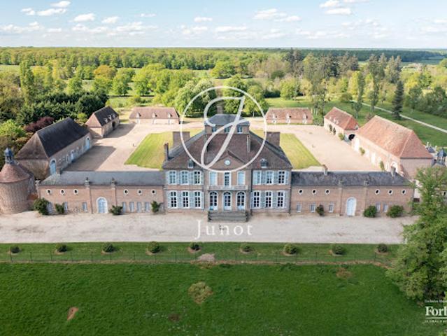 Vente Château 12 pièces 500 m2 Moulins