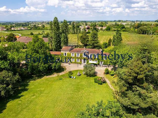 Vente Château 12 pièces 600 m2 Bordeaux