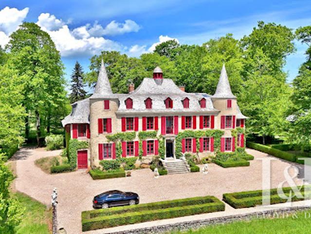 Vente Château 25 pièces 660 m2 Saint Pierre de Trivisy