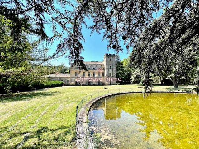 Vente Château 23 pièces 1600 m2 Vers Pont du Gard