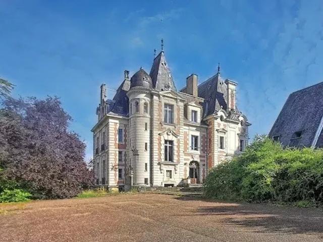 Vente Château 56 pièces 1800 m2 Le Mans