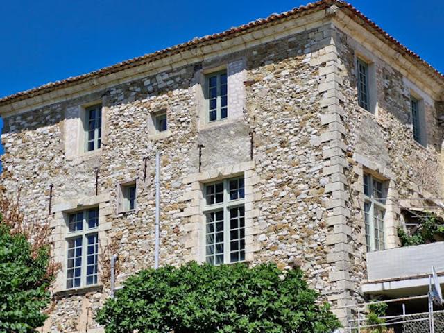 Vente Propriété 7 pièces 170.79 m2 Ongles