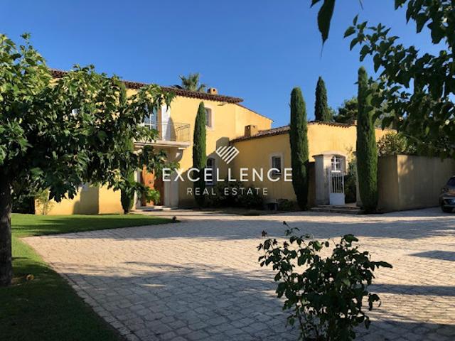 Vente Château 7 pièces 410 m2 Cogolin