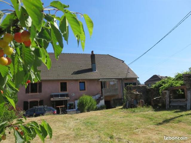 Vente | Corps de ferme | 9p | 5ch | 190 m² | Fresse | Balcon · Jardin