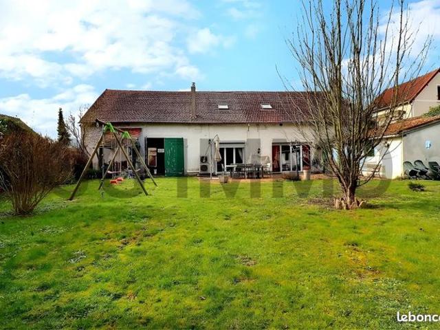 Vente | Corps de ferme | 11p | 5ch | 370 m² | Rieux | Expo Sud Ouest | Terrasse · Jardin