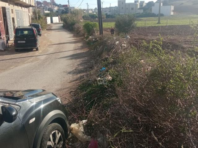 Vente de terrain à Azla. Surface de 3800 m²
