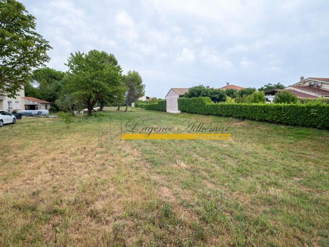 Vente de terrain divisible 1500m2 ancone