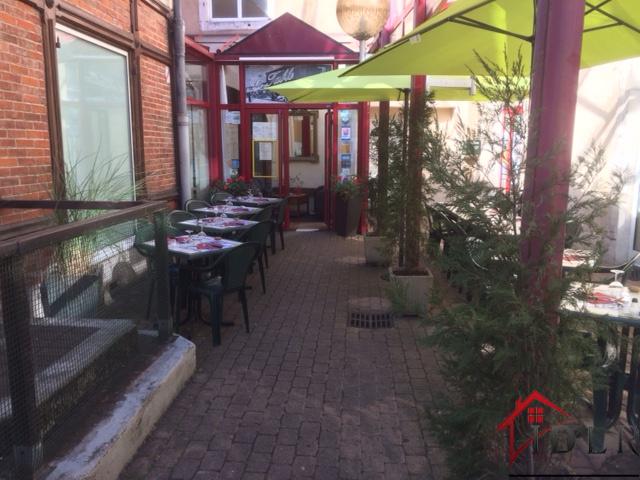 Vente de Fond Commerce Restaurant de 88 couverts avec 20 couverts extérieur 202m2