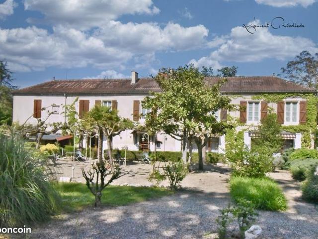 Vente | Demeure | 14p | 11ch | 427 m² | Lavardac | Expo Sud | Terrasse
