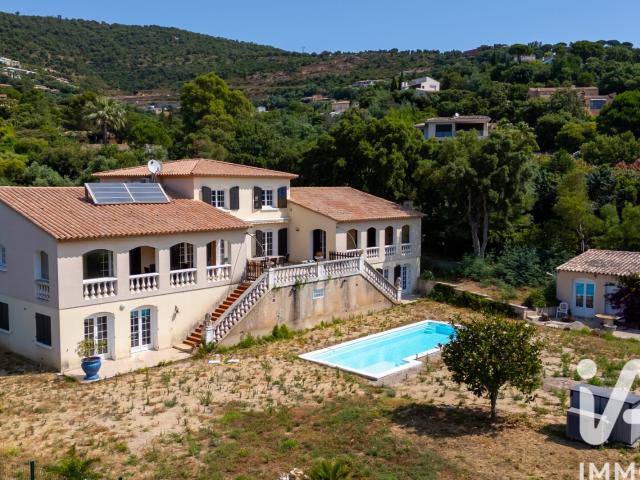 Vente Demeure 19 pièces 585m² Grimaud