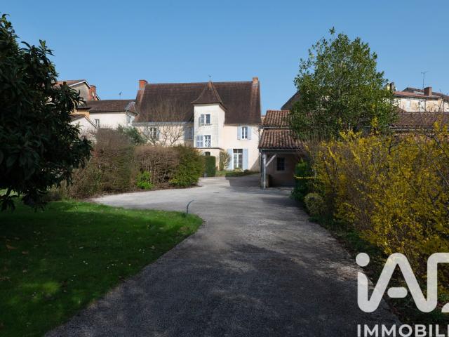 Vente Demeure 20 pièces 523m² Montguyon