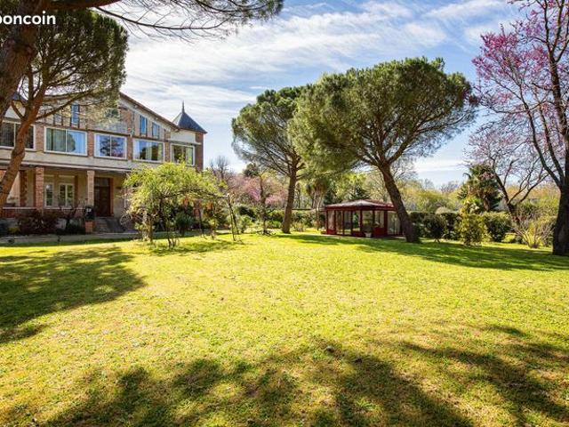 Vente | Demeure | 425 m² | Renneville | Terrasse · Piscine