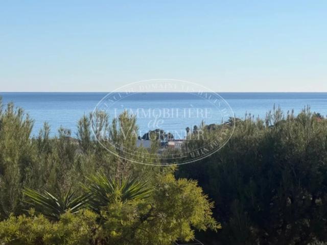 VENTE DEUX PIECES VUE MER VILLENEUVE LOUBET 364 000€