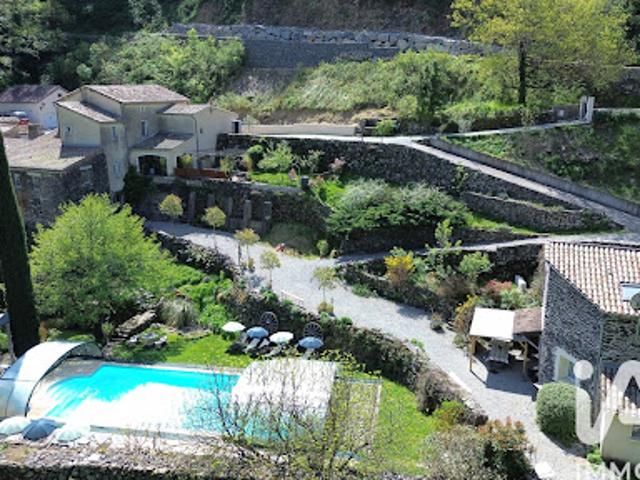 Vente Domaine 15 pièces 414 m2 Alissas