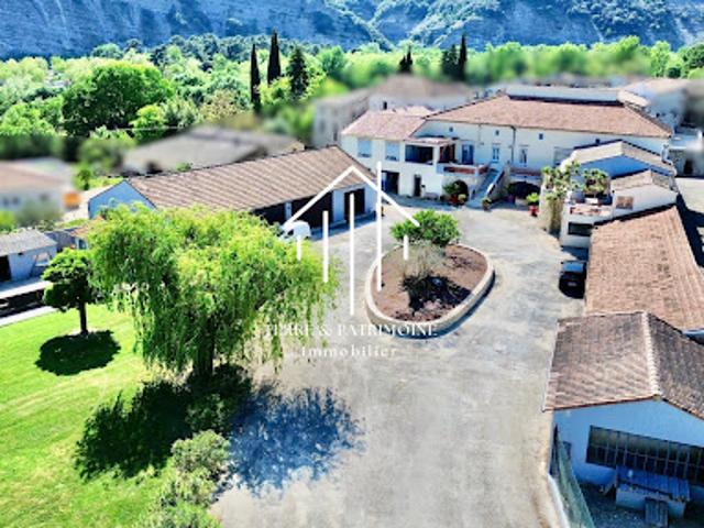 Vente Maison 17 pièces 430 m2 Vallon Pont d'Arc
