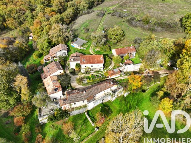 Vente Domaine 28 pièces