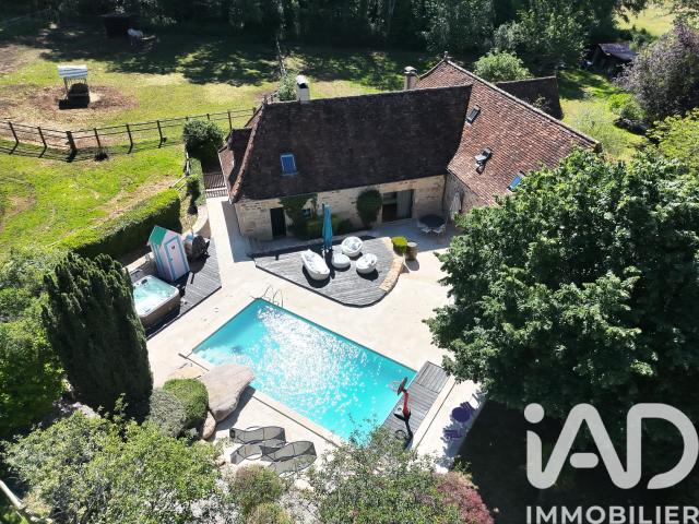 Vente Domaine 7 pièces 250m² Le Bourg
