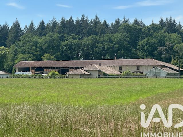 Vente Domaine 7 pièces 286 m2 Saint Etienne du Bois
