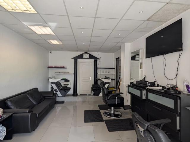 Vente droit au bail salon de coiffure/barber Aix Les Bains