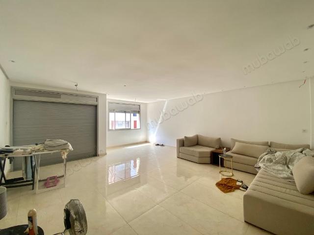 Vente d'un bel appartement à Agdal. Superficie 113 m². Terrasse et ascenseur