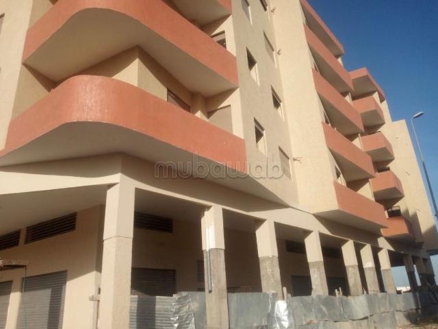 Vente d'un bel appartement à Hay Toummert. Superficie 101 m². Avec ascenseur et terrasse